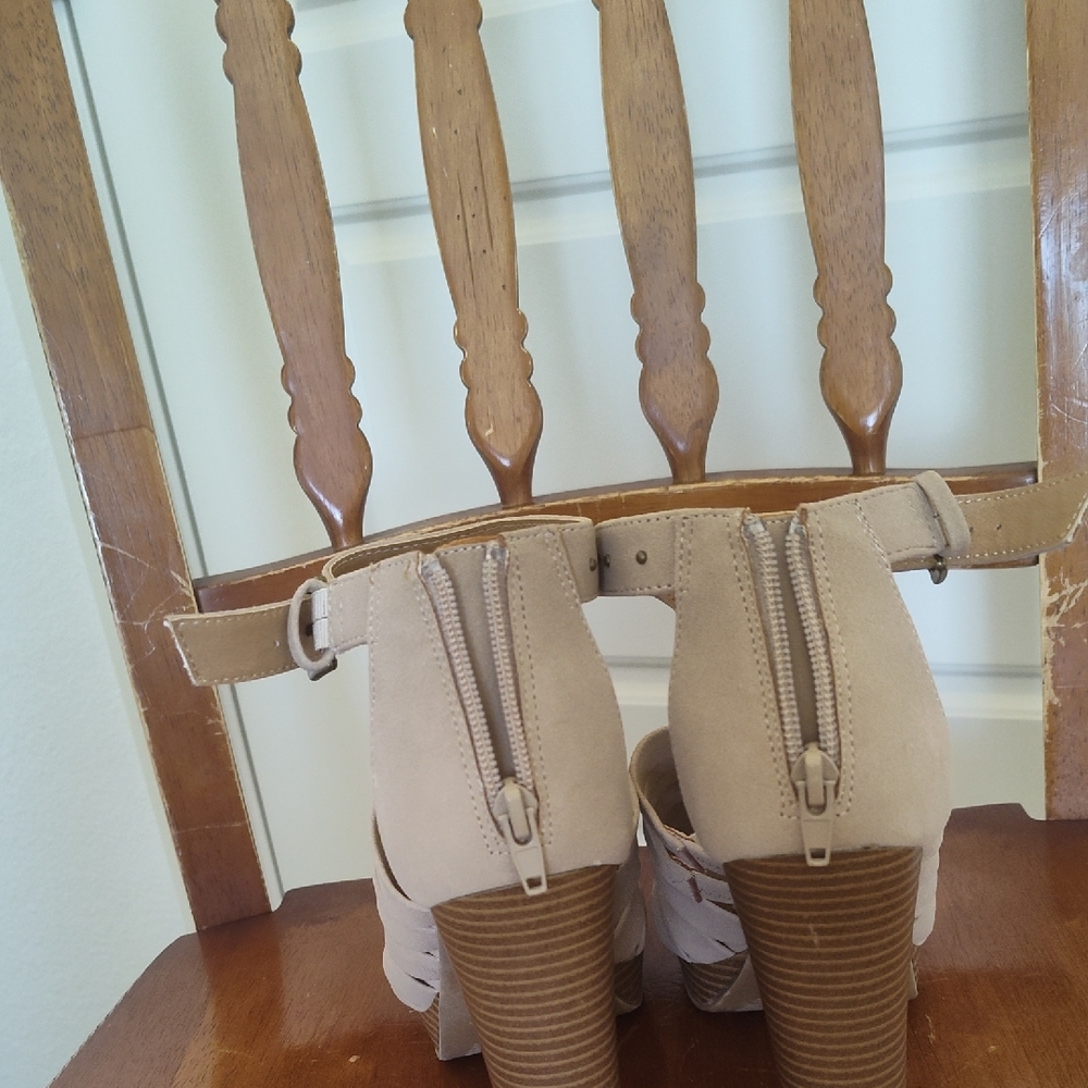Report Taupe Strappy Stacked Block Heel Sandals with Ankle Buckle - Picture 4 of 6